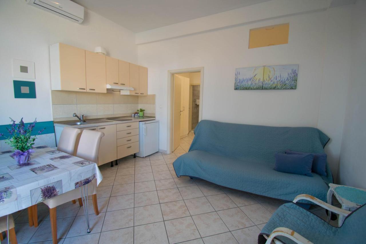Family Apartment Manuela - Baška Voda Εξωτερικό φωτογραφία