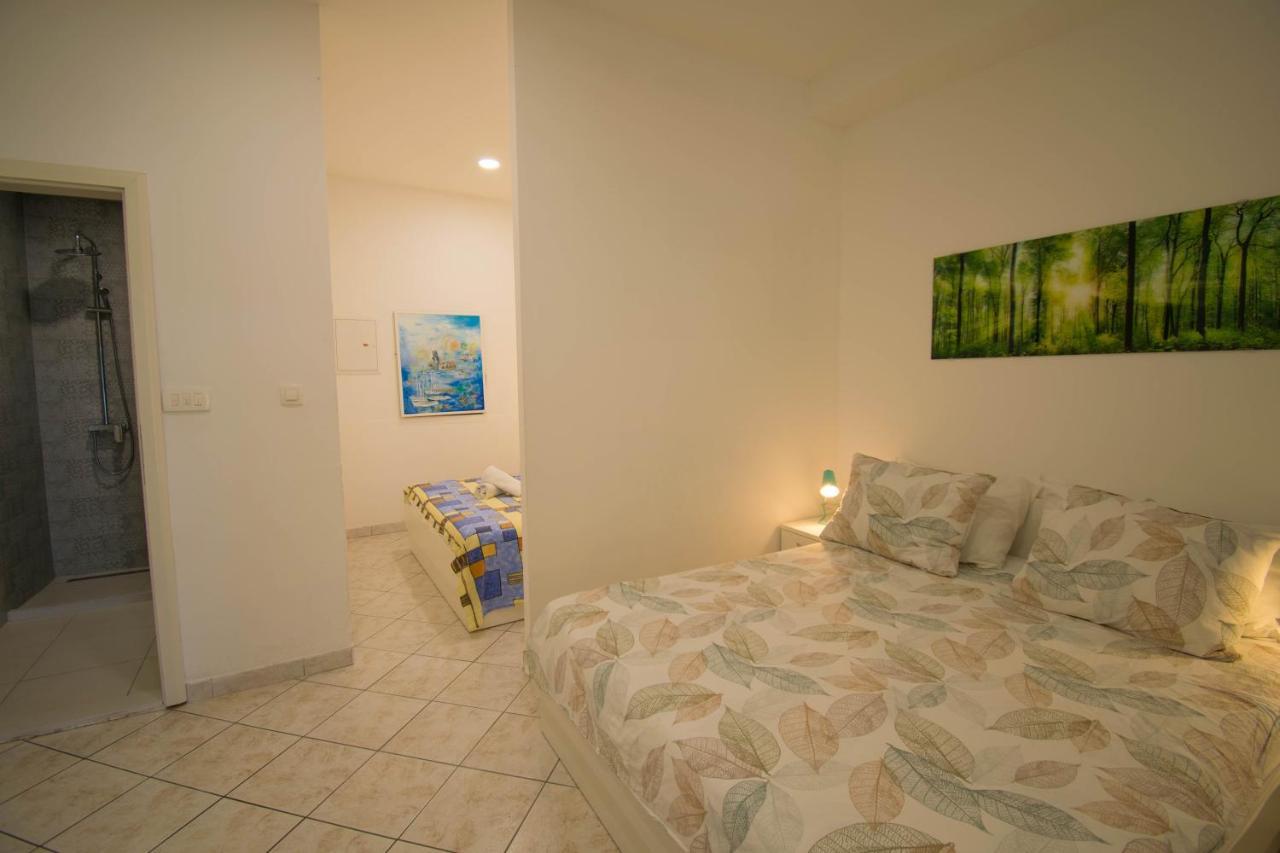 Family Apartment Manuela - Baška Voda Εξωτερικό φωτογραφία